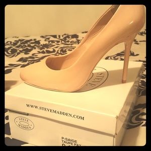 Steve Madden Nude Pumps